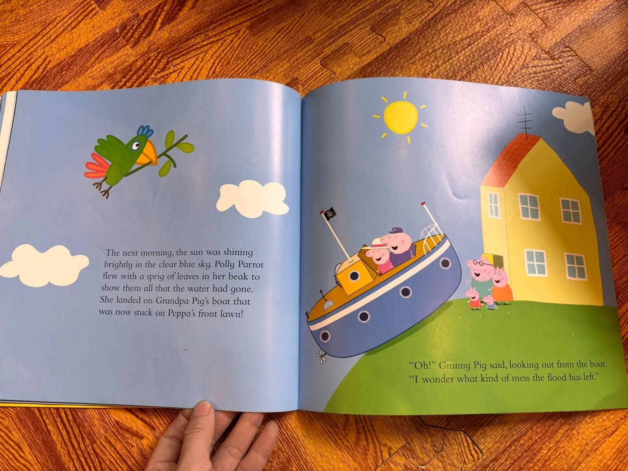 PEPPA PIG: THE BIGGEST MUDDY PUDDLE IN THE WORLD (LADYBIRD BOOKS) — ảnh 4