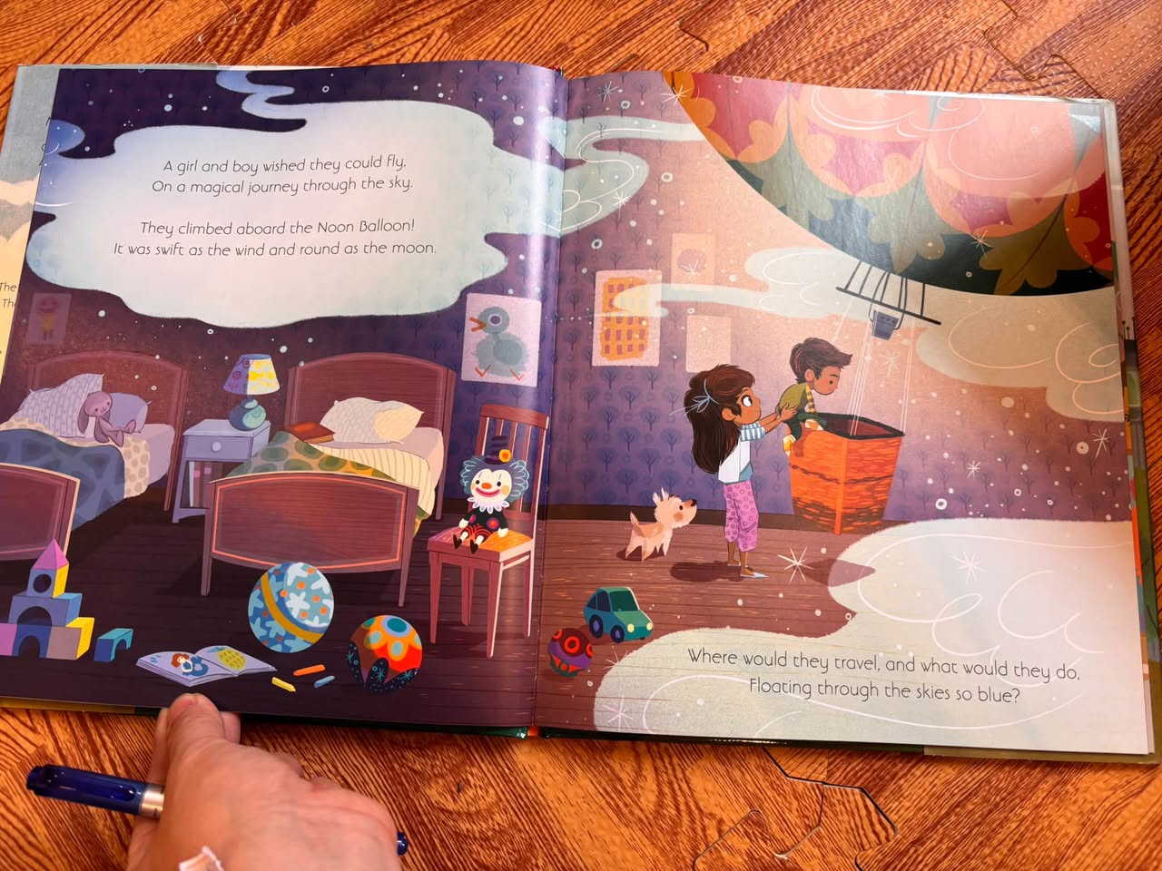 THE NOON BALLOON (MARGARET WISE BROWN & LORENA ALVAREZ) — ảnh 3