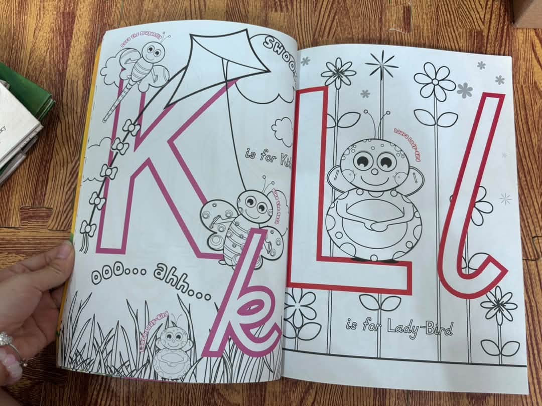In the Garden Gang ABC Colouring Book – Pukka Fun — ảnh 2
