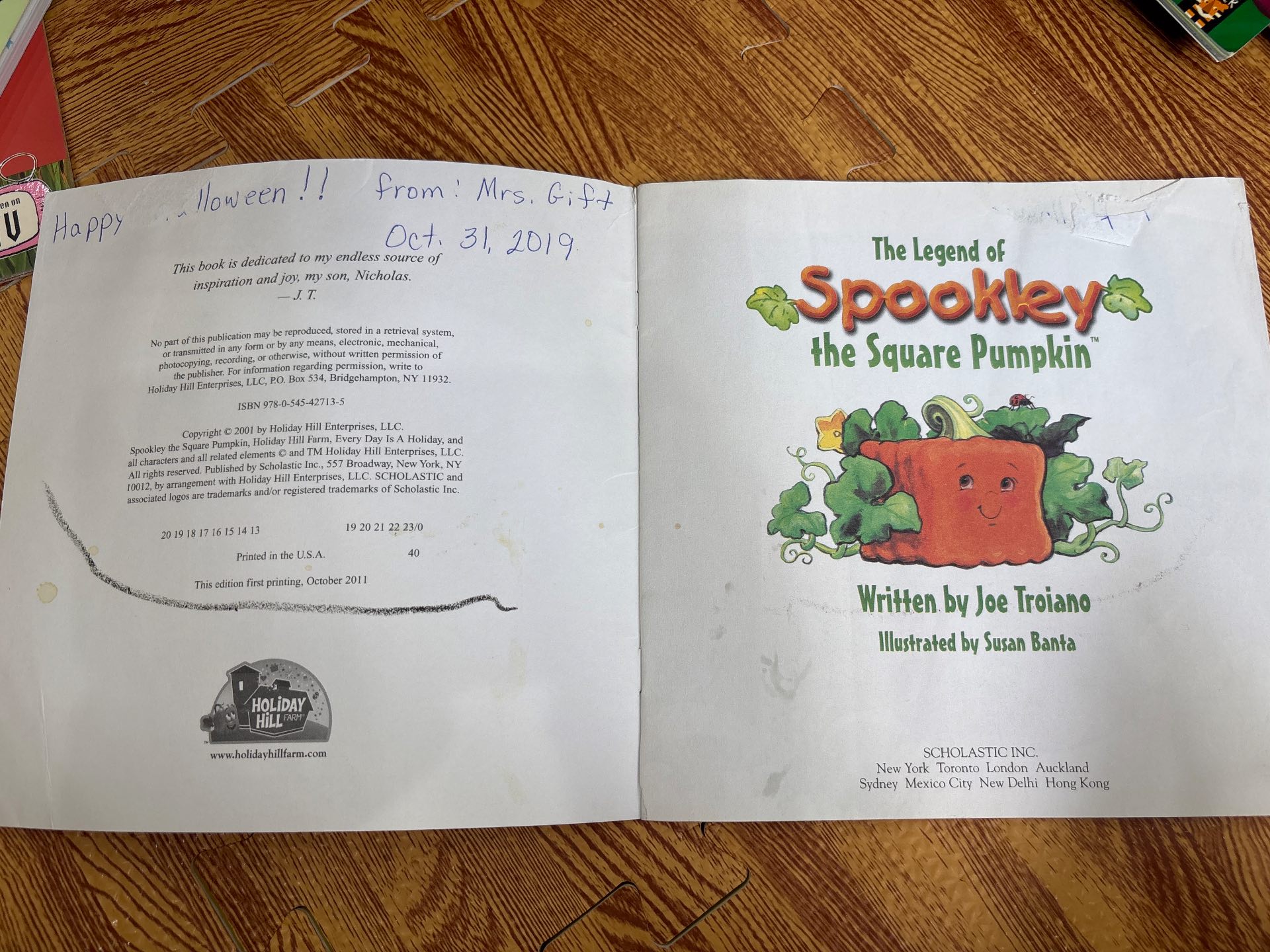 The Legend of Spookley the Square Pumpkin — ảnh 6