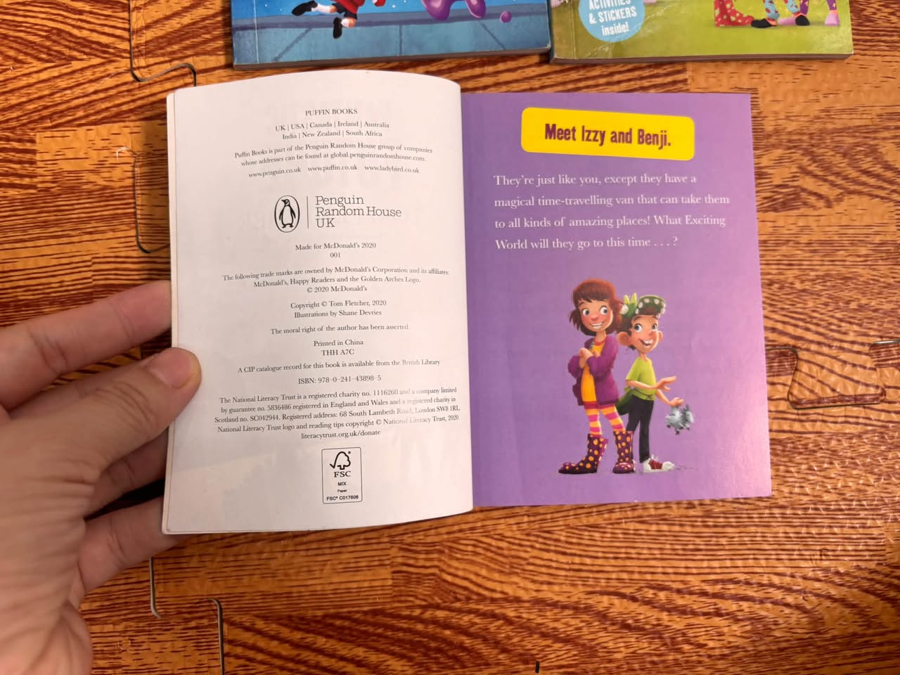 SET 3 CUỐN HOẠT ĐỘNG TƯƠNG TÁC & TRUYỆN: TOM FLETCHER (PUFFIN BOOKS) — ảnh 2