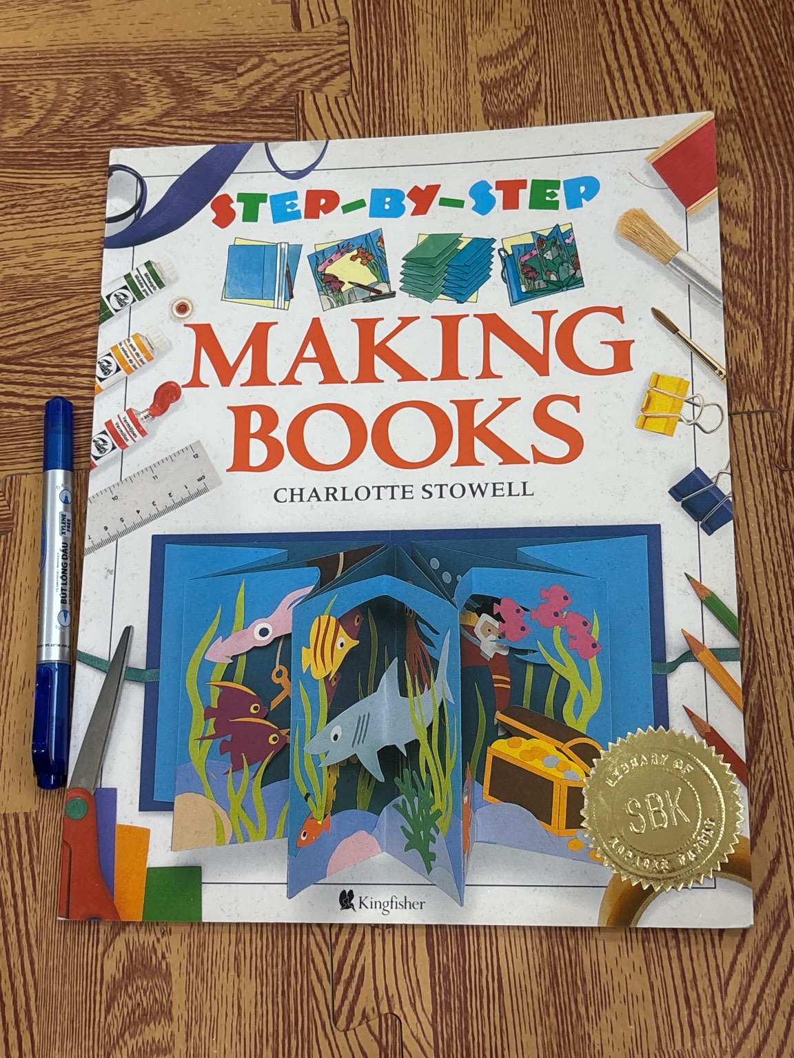 STEP-BY-STEP MAKING BOOKS