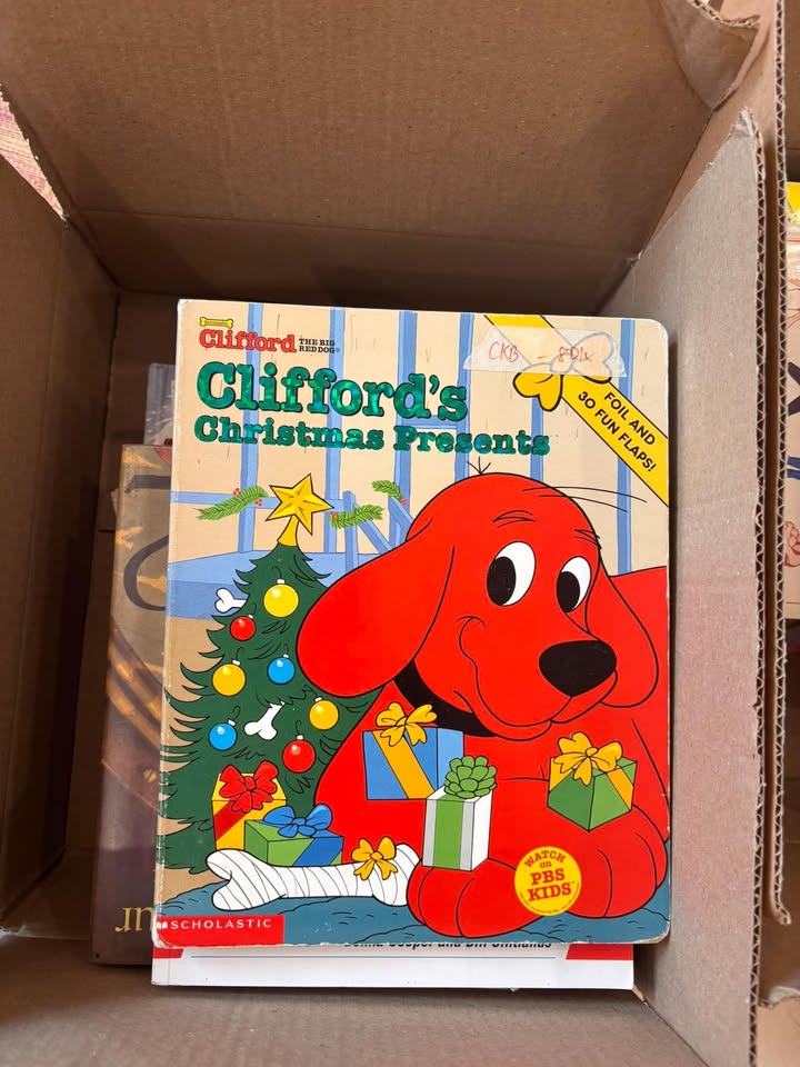 CLIFFORD'S CHRISTMAS PRESENTS