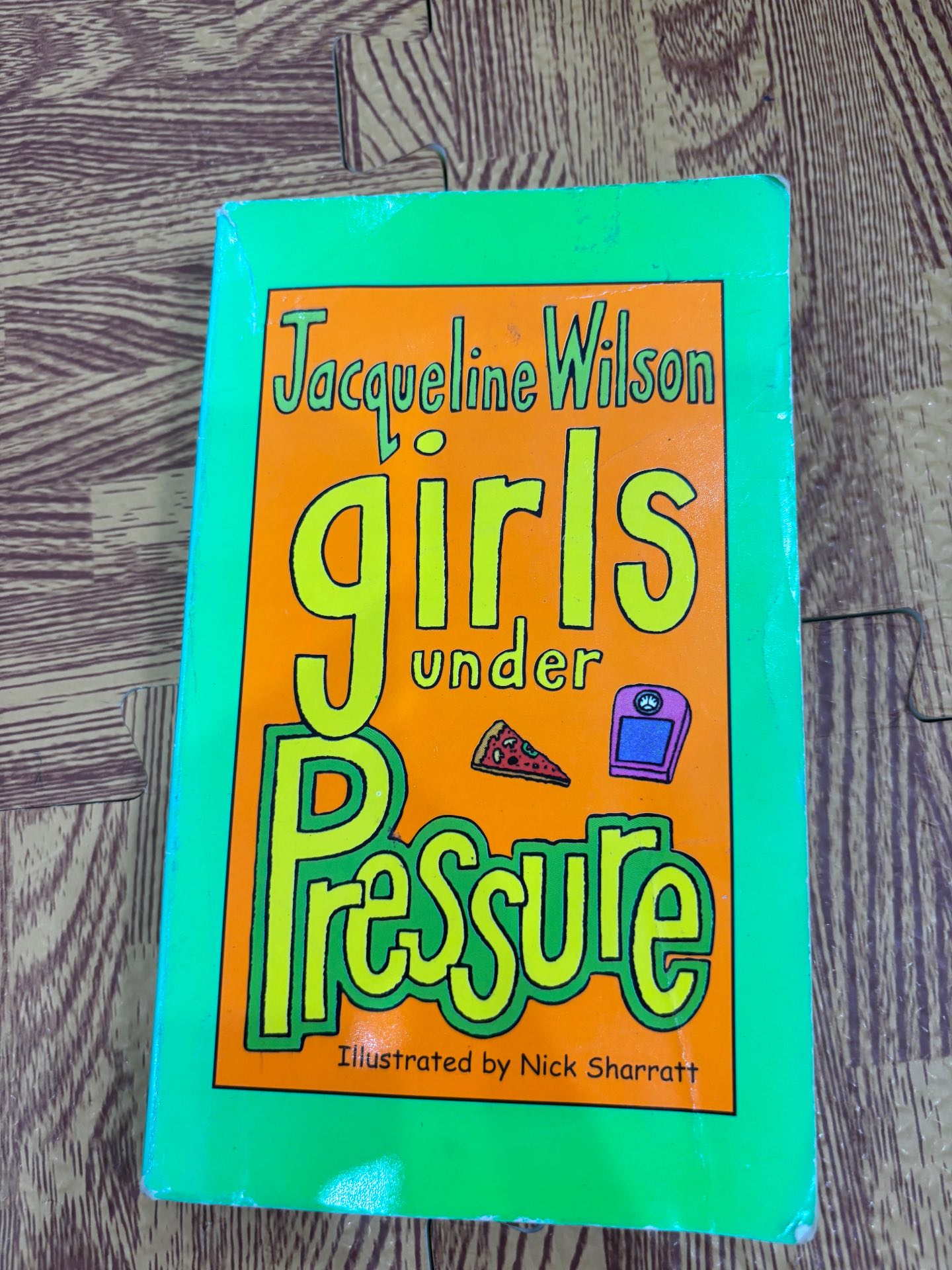 Girls under Pressure — ảnh 1