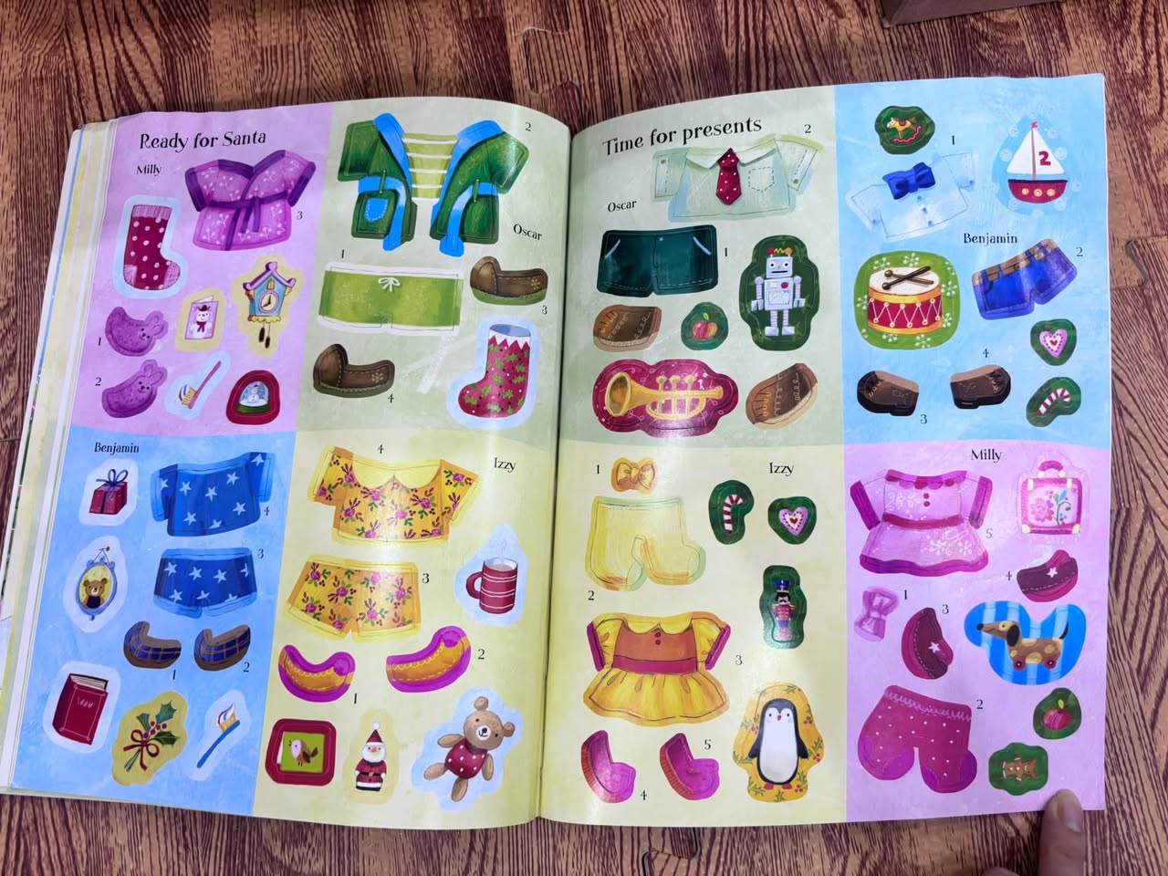 Dress the Teddy Bears for Christmas Sticker Book – Usborne — ảnh 4