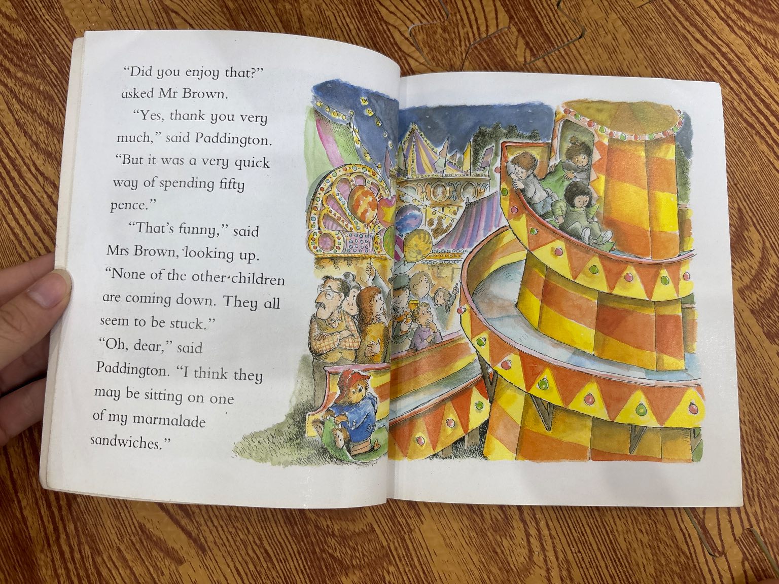 Paddington at the Fair — ảnh 2