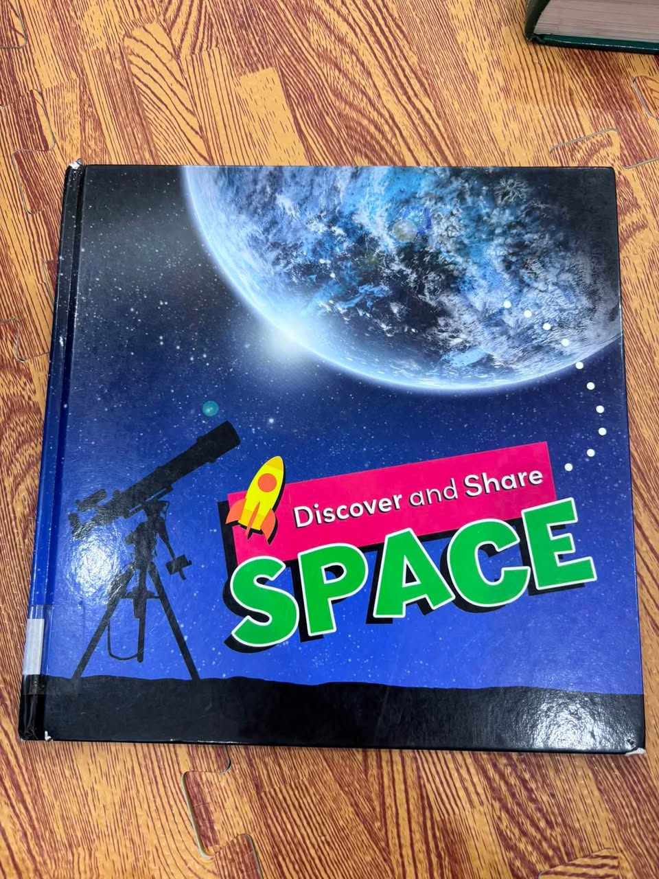 DISCOVER AND SHARE: SPACE — ảnh 1